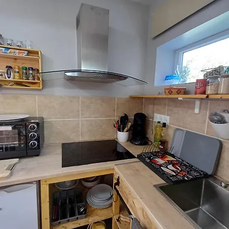 Studio 10M2, Terrasse 18M2 , Parking, Piscine Et Accueille Les Animaux Quissac  Exterior photo